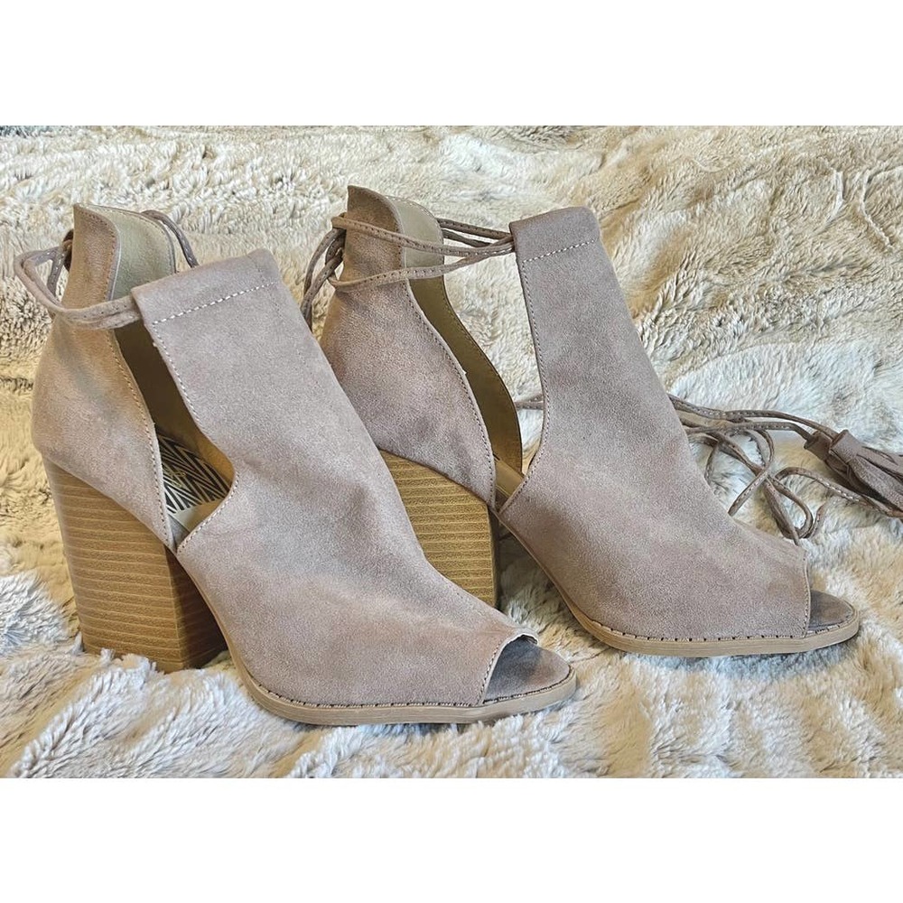 NEW - Qupid - Suede Taupe / Mauve Lace Up Wrap Block Heels Peep Toe Bootie- 7
